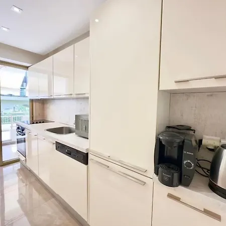 Daire Sweet Home+terrasse De 60m2 ,2 Mn From Croisette Cannes
